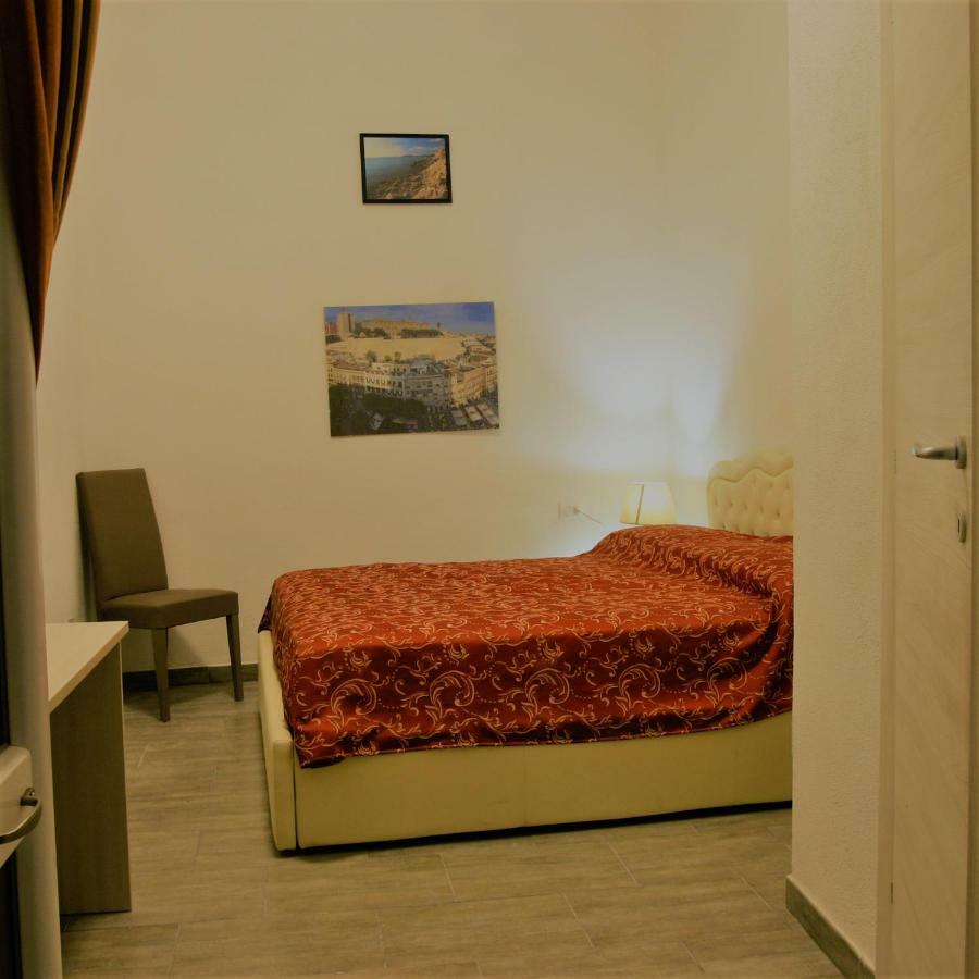 Hôtel Boutique Oriente Express à Cagliari Extérieur photo